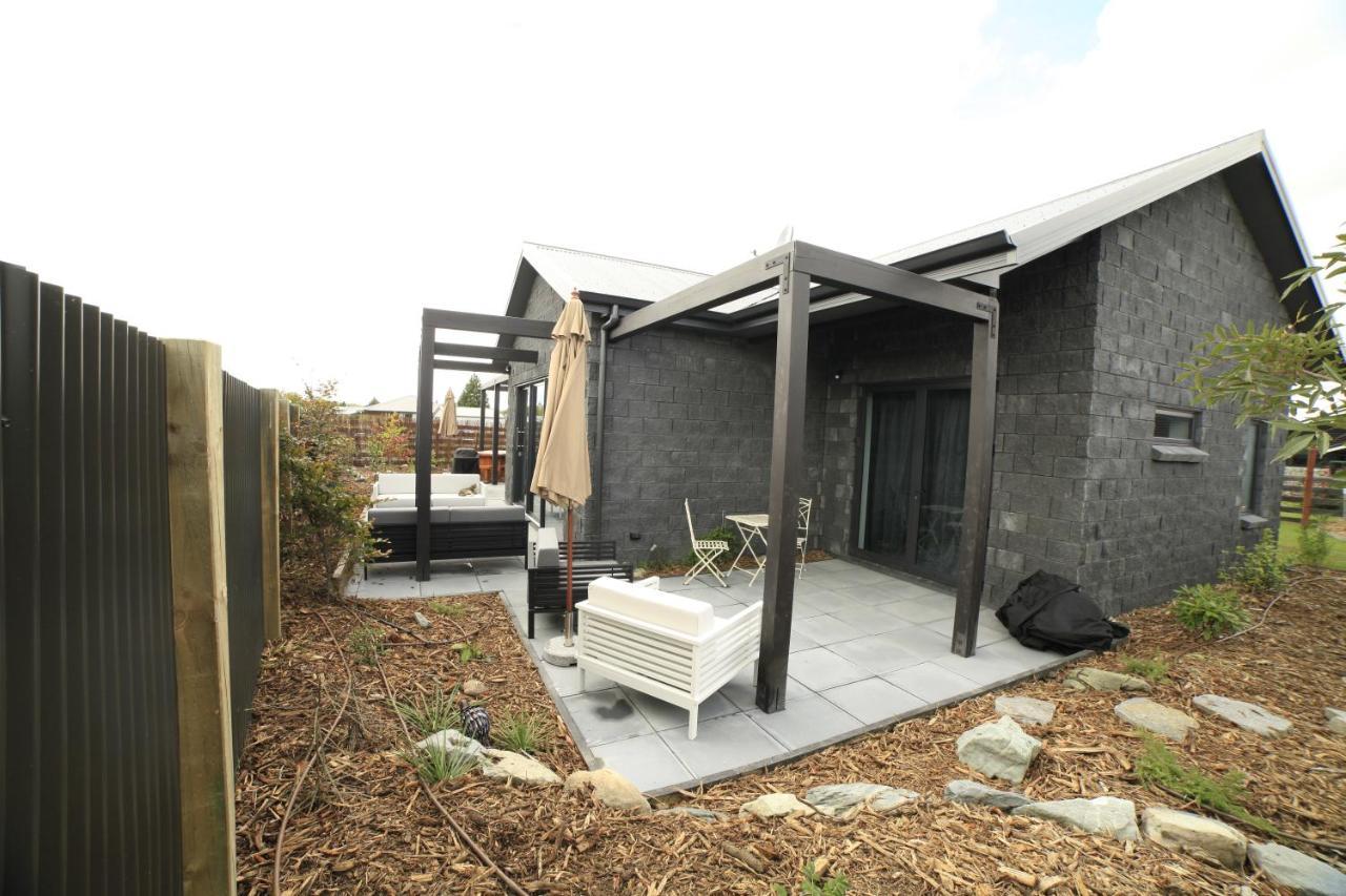 Black Stilt Retreat, Stunning Luxury Property Twizel Eksteriør billede