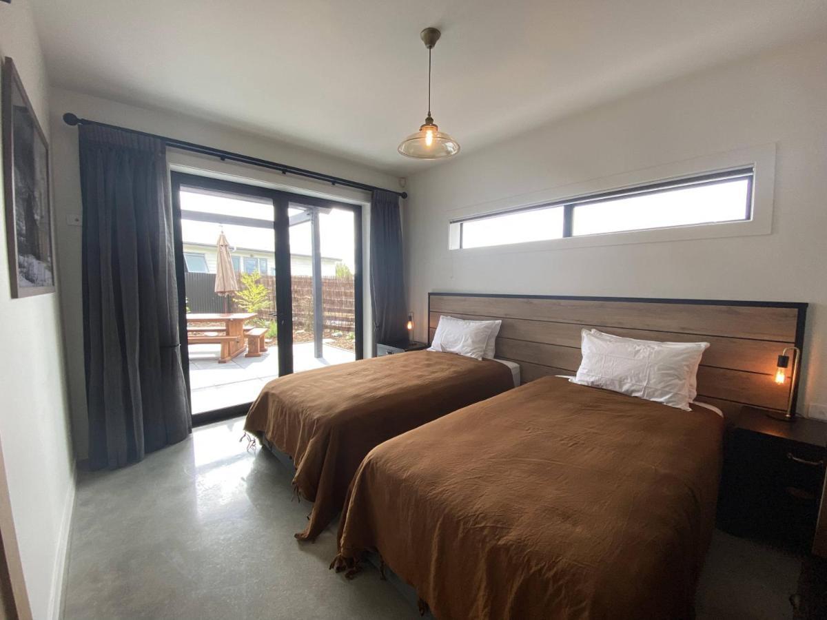 Black Stilt Retreat, Stunning Luxury Property Twizel Eksteriør billede