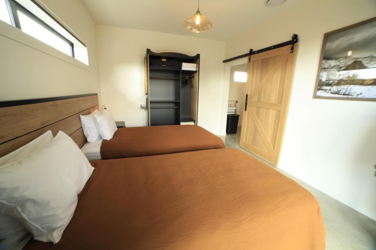 Black Stilt Retreat, Stunning Luxury Property Twizel Eksteriør billede