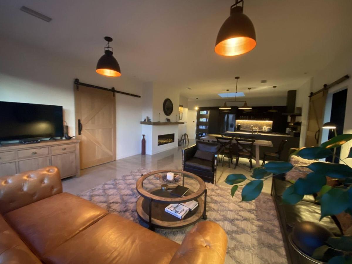 Black Stilt Retreat, Stunning Luxury Property Twizel Eksteriør billede
